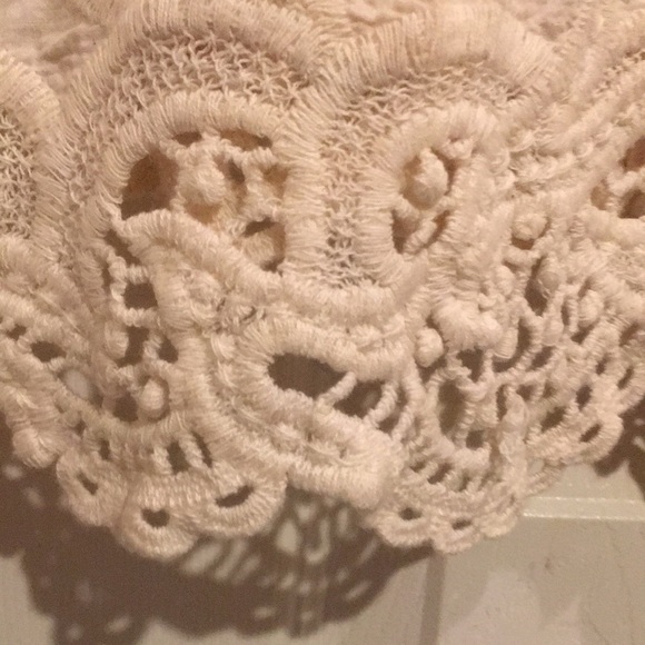 NWOT Gorgeous ODDY Crochet Lace Top M/L Never Worn - Picture 6 of 8